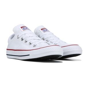 Women’s Chuck Taylor Low Top Converse, Size 7.5